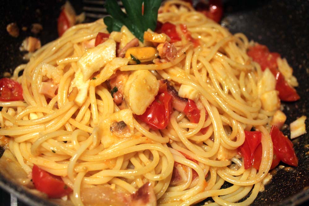 Spaghetti allo scoglio, un primo della tradizione BurroFuso