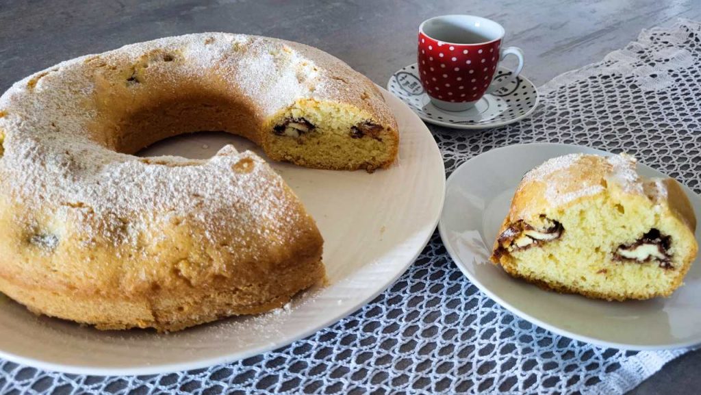 ciambella con cioccolato kinder