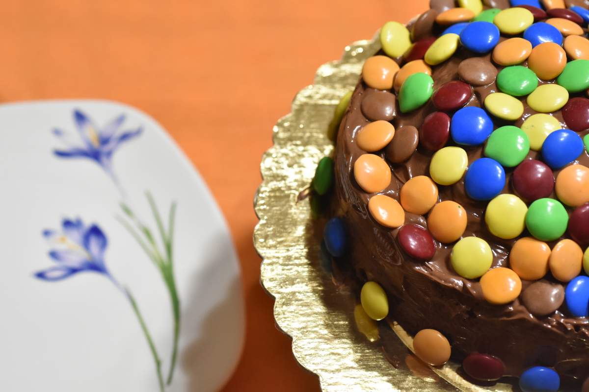 Torta Alla Nutella E Smarties Colorata E Buona Burrofuso