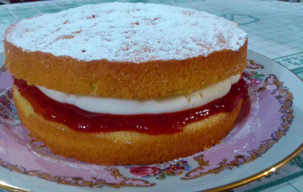 victoria sponge cake