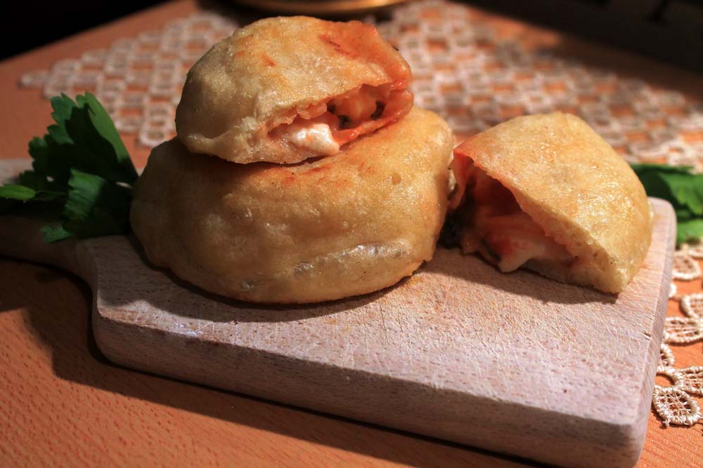 Pizza fritta, da Napoli con furore - BurroFuso