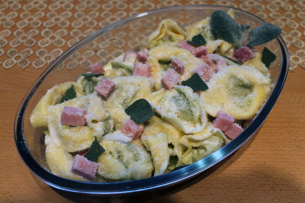 tortellini panna e prosciutto