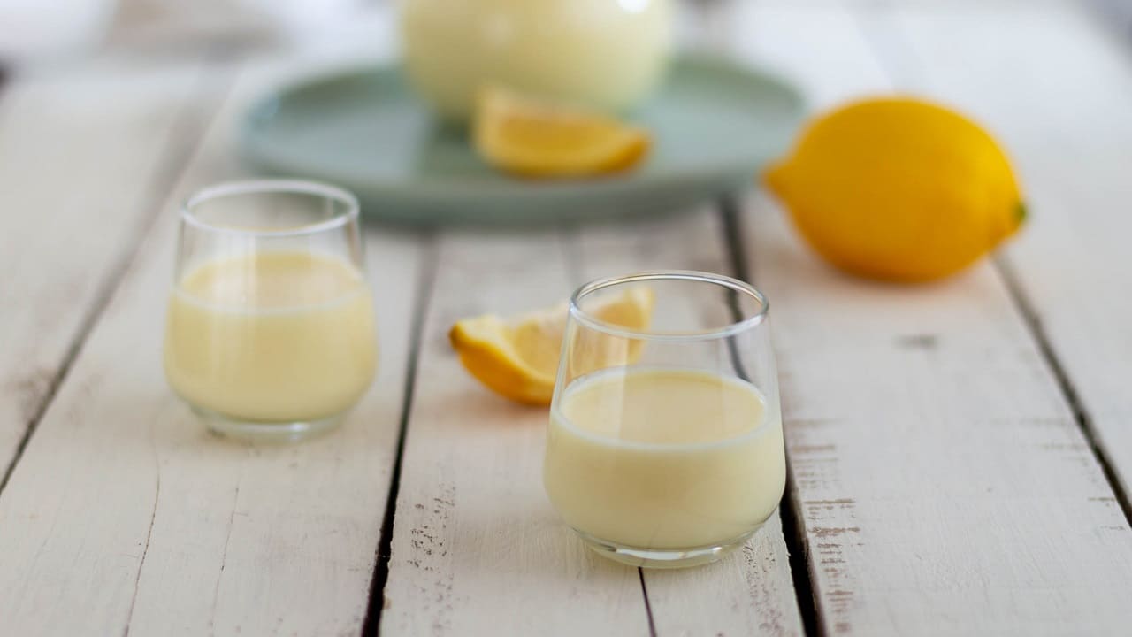 Crema di limoncello: ricetta facile con l&amp;#39;agrume estivo per eccellenza ...