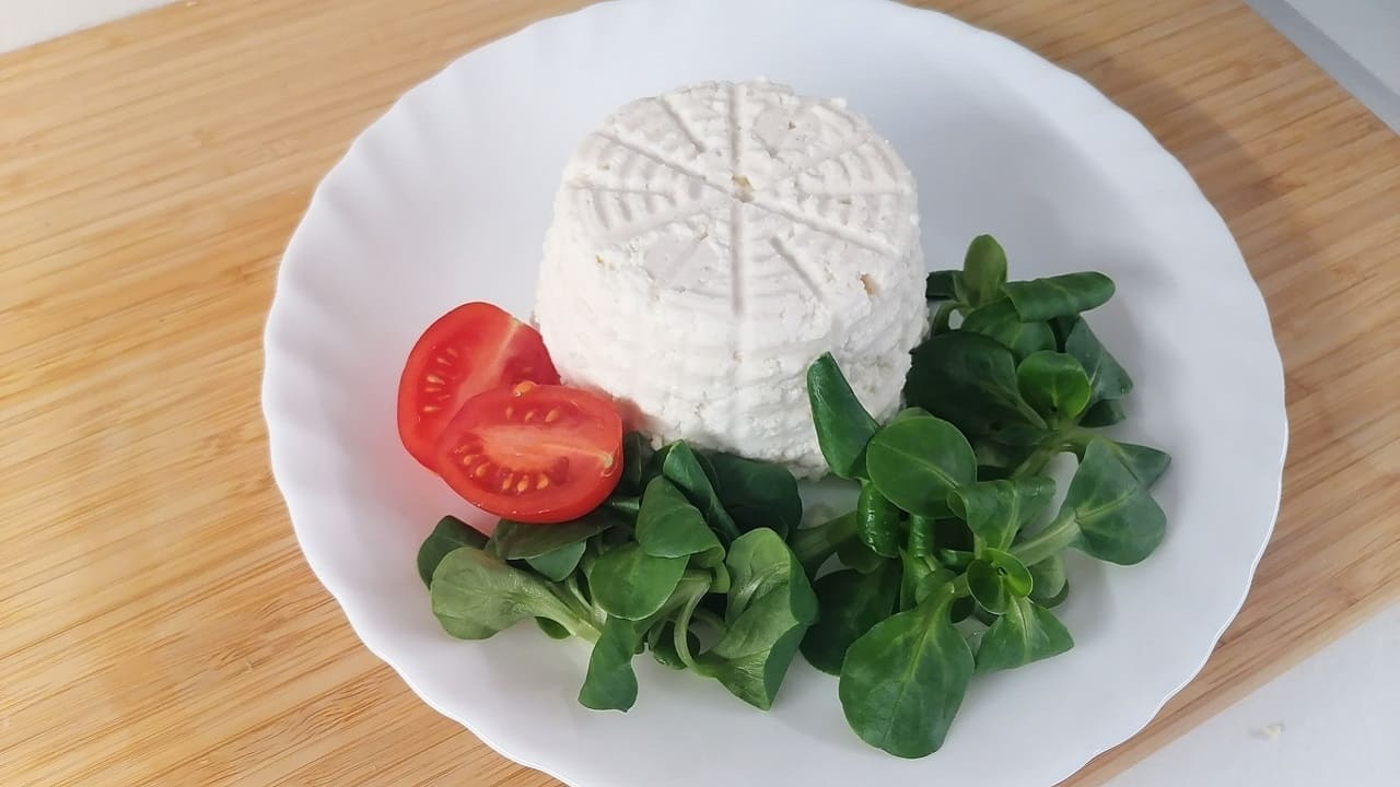 Ricotta fatta in casa pronta