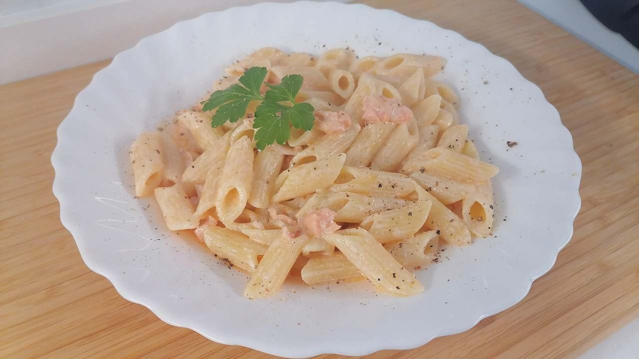 ricetta penne al salmone