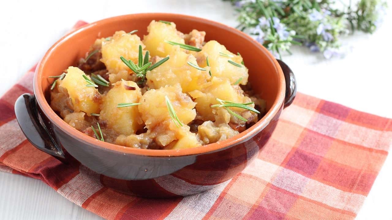 Patate in tecia ricetta