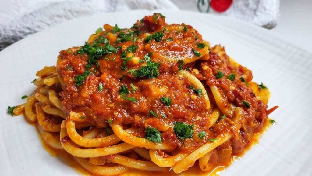 Pasta con la 'nduja una ricetta piccante tipica calabrese BurroFuso