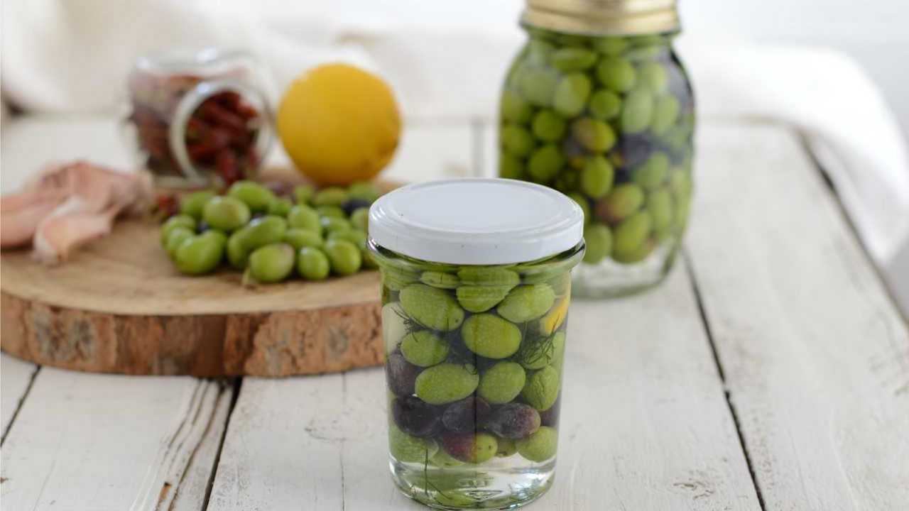 Olive in salamoia ricetta