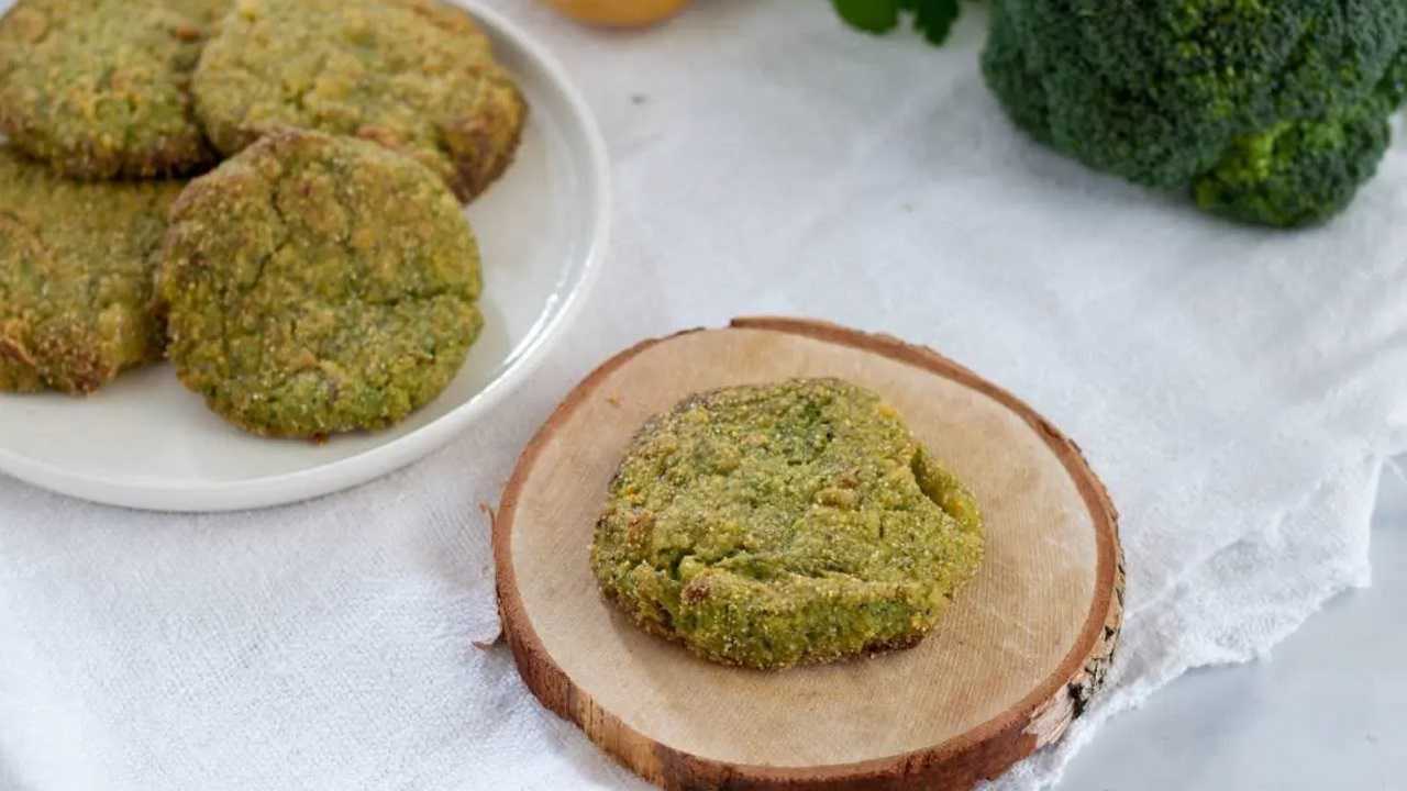 burger vegetariani di broccoli e patate