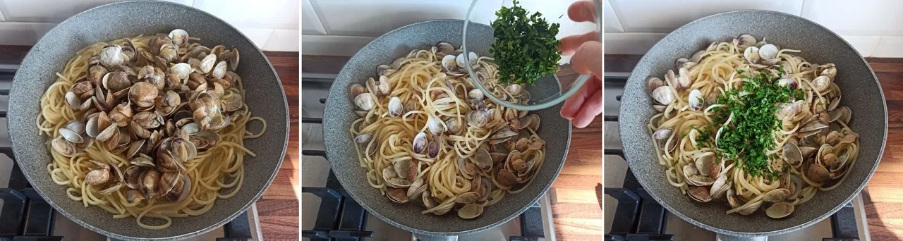 Aggiungere vongole e prezzemolo
